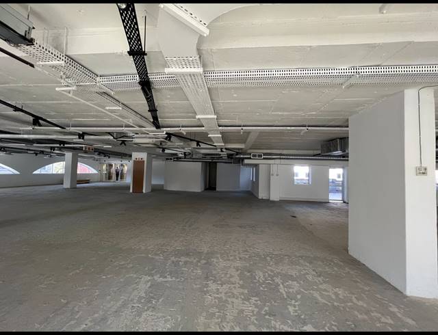1,110M² OFFICE TO LET IN ROSEBANK